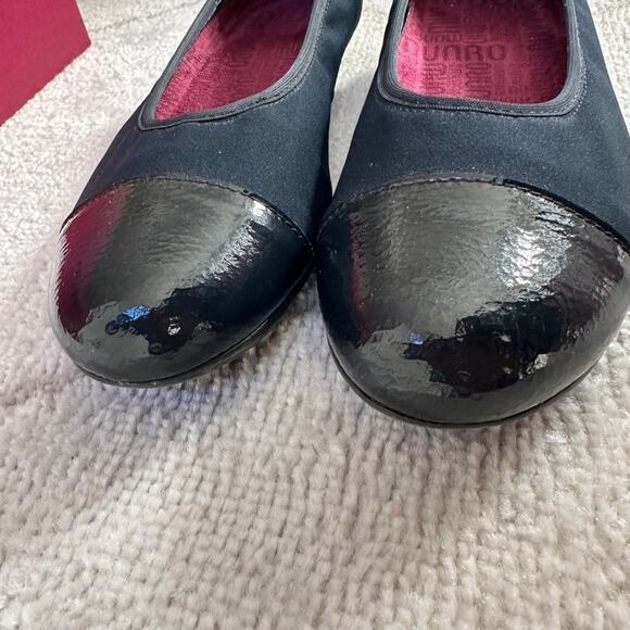 Women's Munro Navy Henlee Patent Leather Cap Toe Flats sz 8.5 - Picture 3 of 6